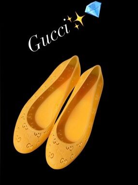 💎 Host Pick 💎Gucci NEW Orange Logo Embossed Jelly Flats